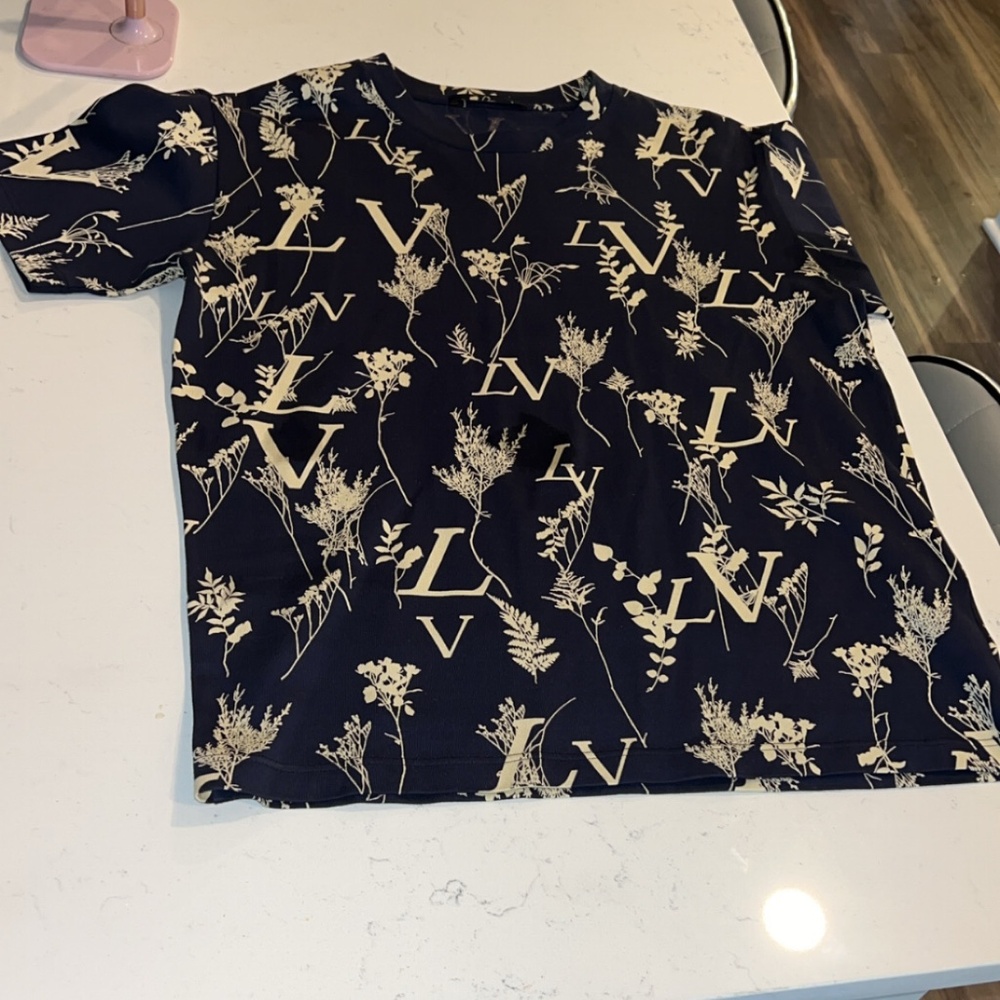 Louis Vuitton tshirt